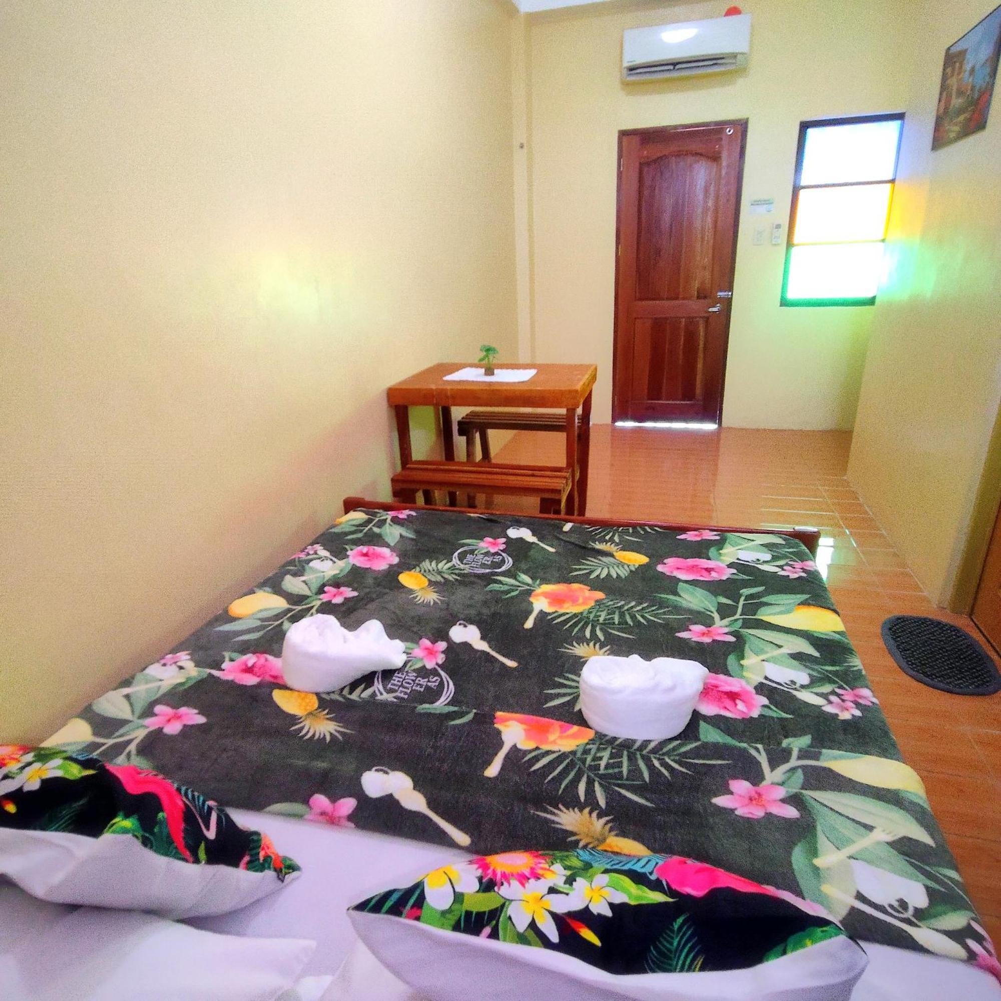 Pamujo Hostel Baclayon Rum bild